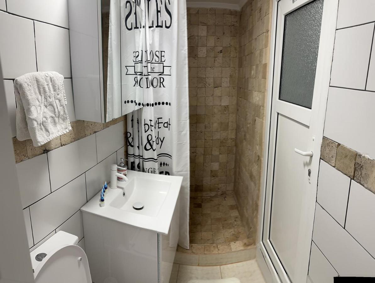 Apartamnet Regim Hotelier Бухарест Екстер'єр фото