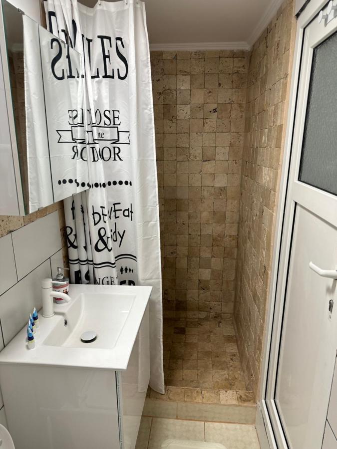 Apartamnet Regim Hotelier Бухарест Екстер'єр фото